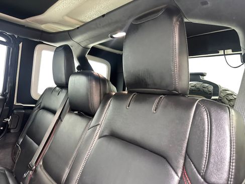 Used 2018 Jeep Wrangler Unlimited Rubicon AWD/4WD image 33