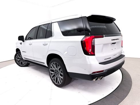 Used 2025 GMC Yukon Denali Ultimate AWD/4WD image 17