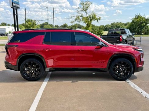 Used 2024 Chevrolet Traverse RS FWD image 6