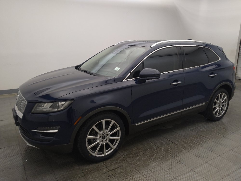 Used 2019 Lincoln MKC Reserve w/ MKC Climate Package FWD image 2
