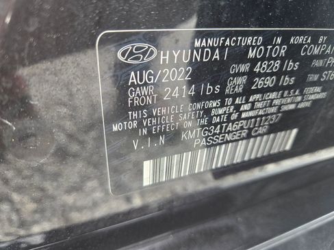 Used 2023 Genesis G70 2.0T w/ Sport Prestige Package AWD/4WD image 12