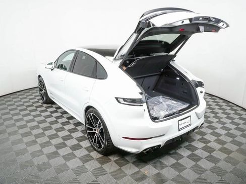 New 2026 Porsche Cayenne GTS AWD/4WD image 36