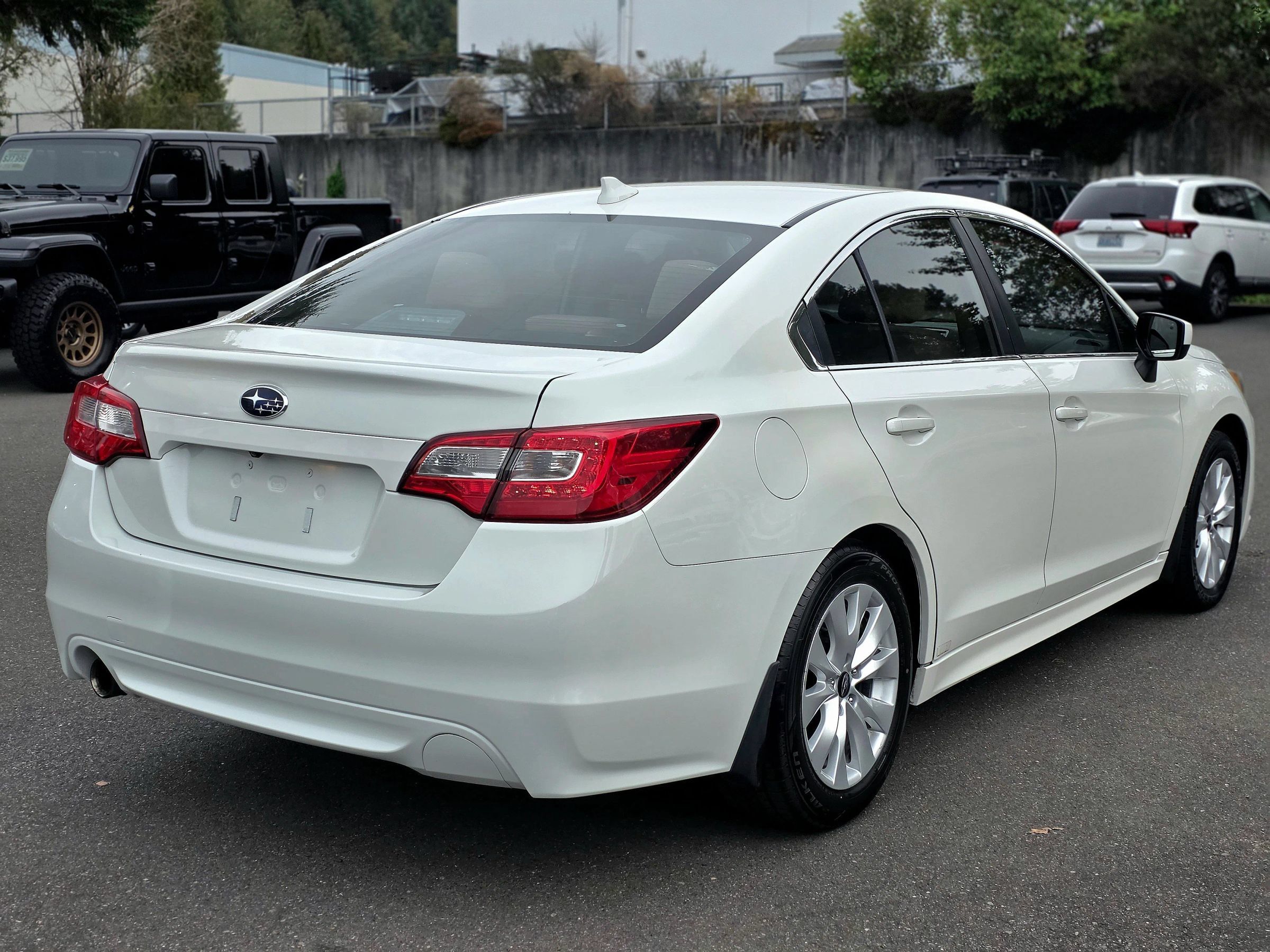 Used 2016 Subaru Legacy 2.5i Premium w/ Popular Package #2 AWD/4WD image 13