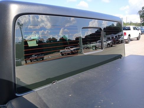 Used 2025 Jeep Gladiator Sport image 10