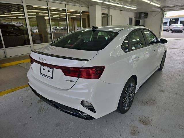 Used 2024 Kia Forte GT-Line w/ GT-Line Premium Package FWD image 5