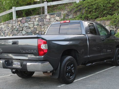 Used 2018 Toyota Tundra SR5 AWD/4WD image 9