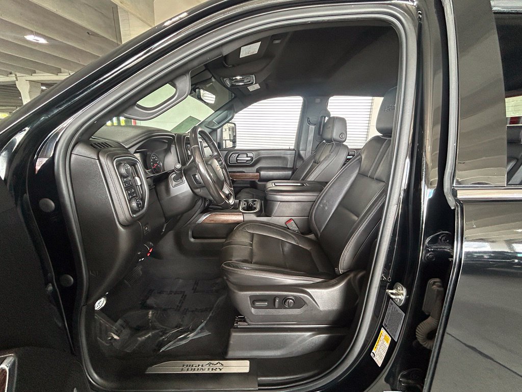 Used 2022 Chevrolet Silverado 3500 High Country w/ Technology Package AWD/4WD image 16