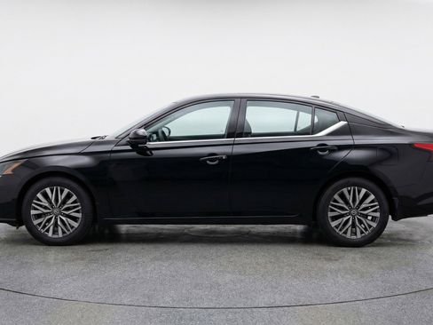 Used 2025 Nissan Altima 2.5 SV image 5