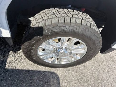 Used 2022 GMC Sierra 2500 Denali AWD/4WD image 11