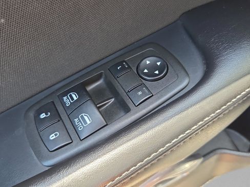 Used 2022 Dodge Challenger GT RWD image 30