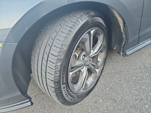 Used 2023 Honda Accord EX image 30