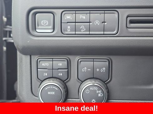 Used 2024 Chevrolet Tahoe Premier AWD/4WD image 27