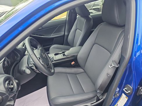 Used 2025 Lexus IS 350 F Sport RWD image 16