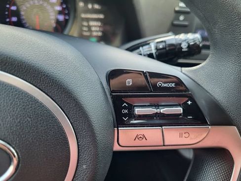 Used 2022 Hyundai Elantra SEL FWD image 18