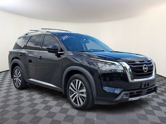 Used 2022 Nissan Pathfinder Platinum w/ Cargo Package AWD/4WD video 1