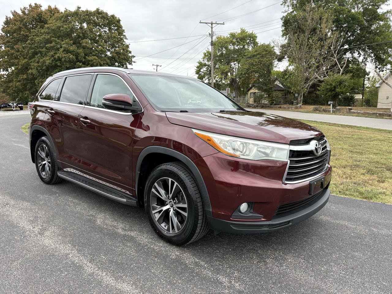 Used 2016 Toyota Highlander XLE AWD/4WD image 24