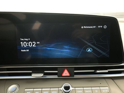 Certified 2024 Hyundai Elantra SEL FWD image 13