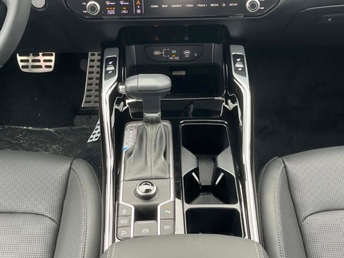 New 2025 Kia Sorento SX image 17