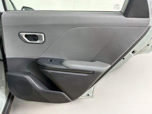 Used 2025 Kia K4 FWD image 28