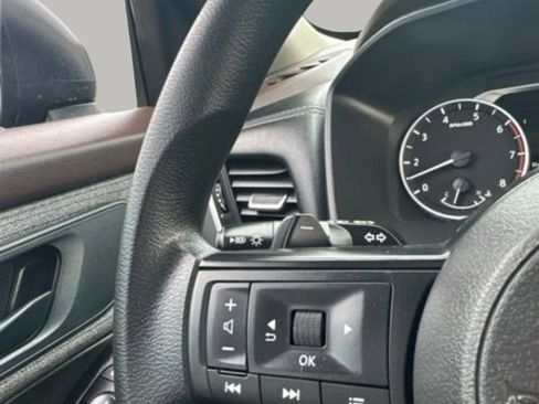 Used 2023 Nissan Rogue S AWD/4WD image 19