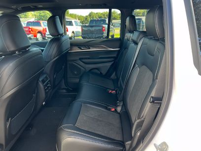 New 2027 Jeep Grand Cherokee 4WD