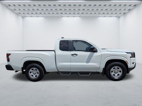 Used 2022 Nissan Frontier S w/ Technology Package RWD image 3