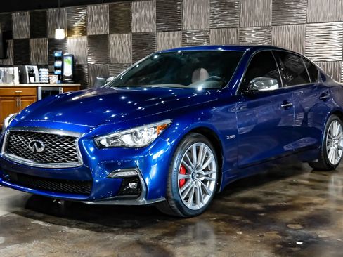 Used 2019 INFINITI Q50 Red Sport 400 w/ Sensory Package AWD/4WD image 9