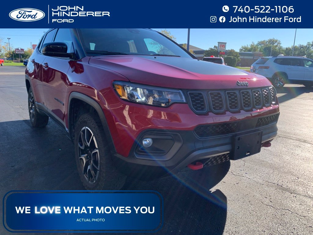 Used 2025 Jeep Compass Trailhawk AWD/4WD image 1