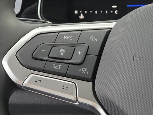 New 2026 Volkswagen Jetta SE FWD image 17