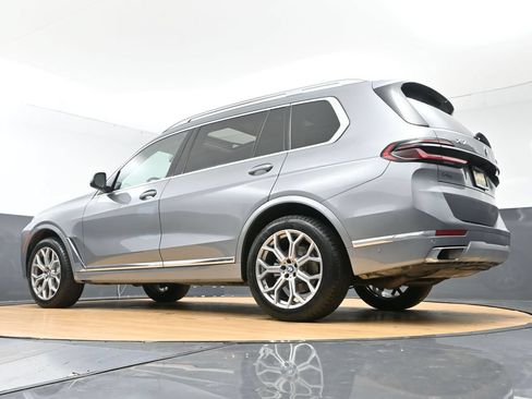 Used 2025 BMW X7 xDrive40i AWD/4WD image 54