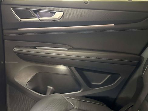 New 2026 Volkswagen Atlas Cross Sport SEL R-Line image 15