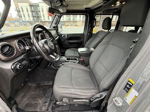 Used 2021 Jeep Wrangler Unlimited Sport image 19