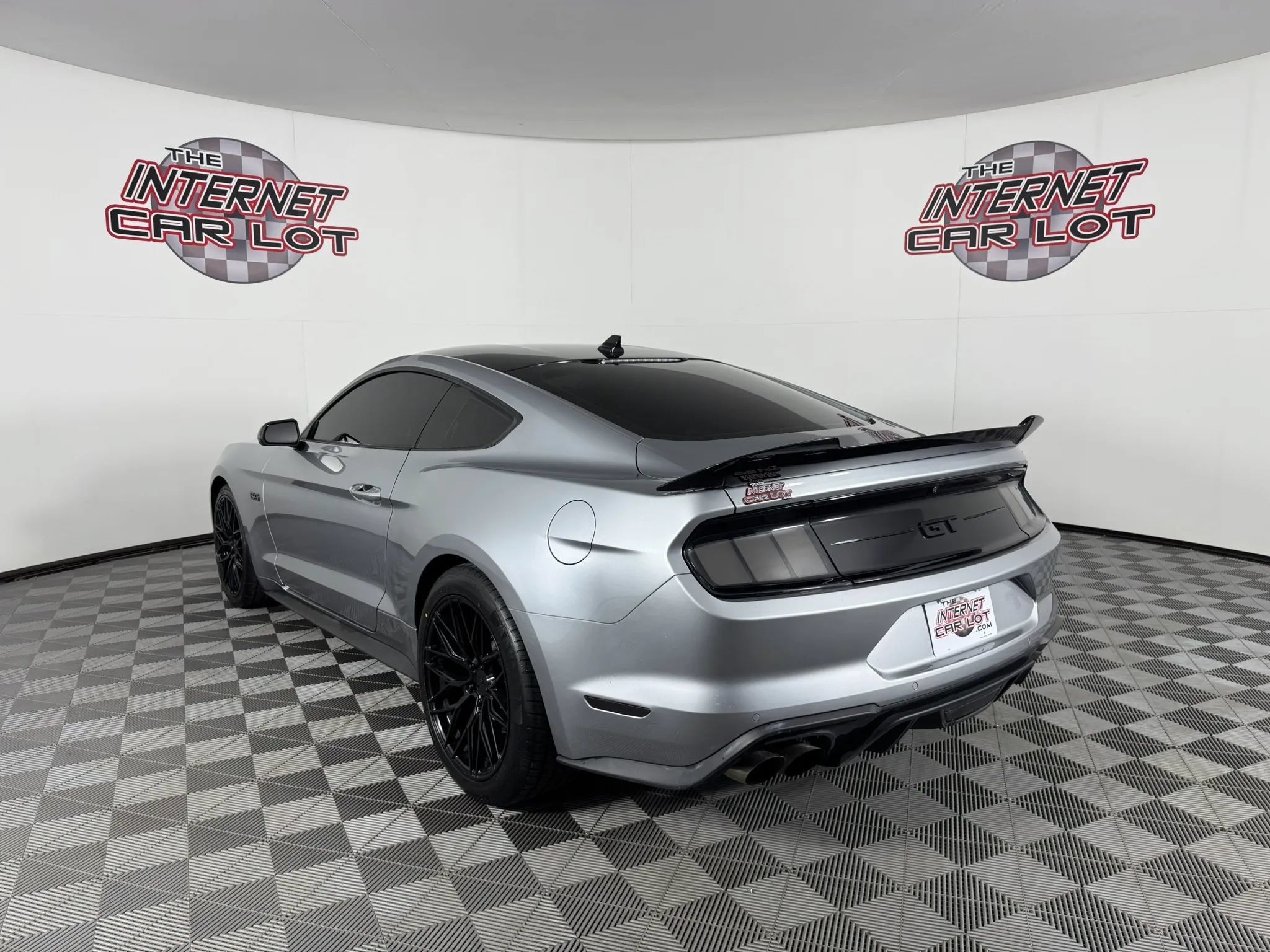 Used 2022 Ford Mustang GT w/ Equipment Group 301A RWD image 5
