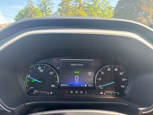 Used 2022 Ford Escape SE FWD image 24