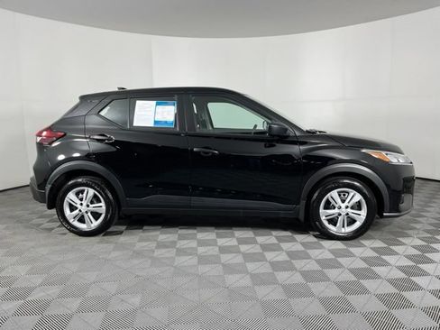 Certified 2025 Nissan Kicks Play S FWD image 12