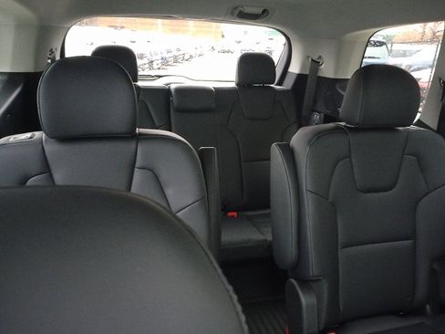 New 2025 Kia Telluride S image 8