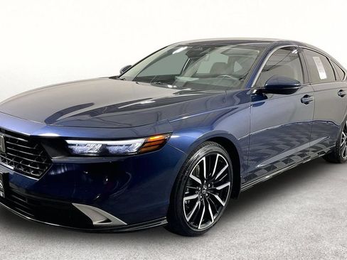 Used 2024 Honda Accord Touring image 13