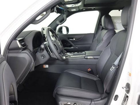 New 2026 Lexus LX 700h Luxury image 12