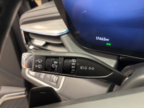 Used 2025 Buick Enclave Avenir w/ Super Cruise Package AWD/4WD image 34