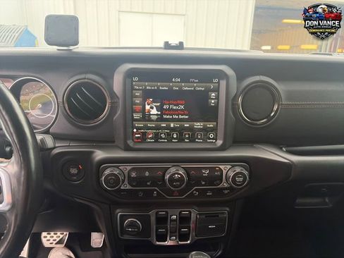 Used 2021 Jeep Gladiator Overland AWD/4WD image 18
