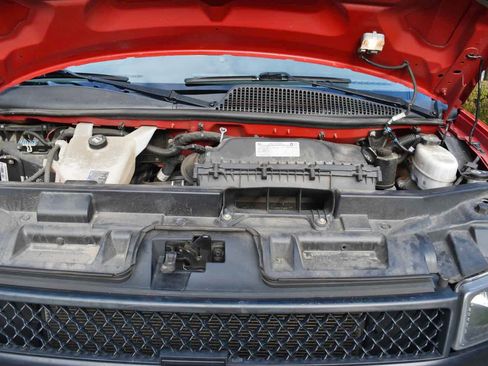 Used 2020 Chevrolet Express 2500 RWD image 34