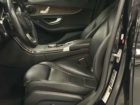 Used 2018 Mercedes-Benz C 300 4MATIC Sedan w/ Premium Package image 12