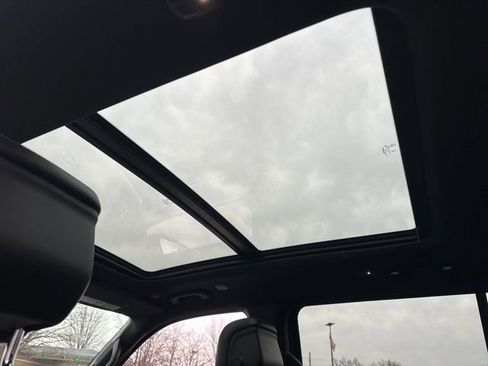 Certified 2024 Jeep Wagoneer Series II image 28