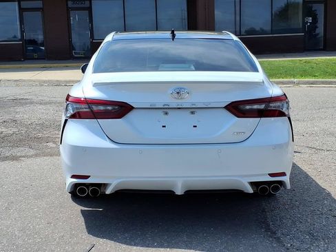 Used 2022 Toyota Camry XSE w/ Navigation Package FWD image 4