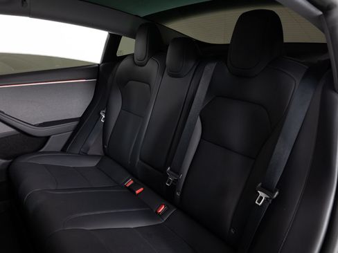 Used 2024 Tesla Model 3 Standard Range RWD image 17