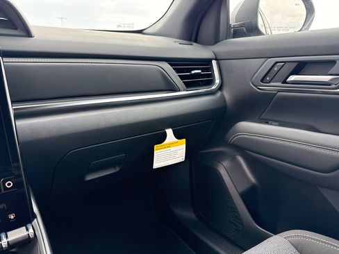 New 2027 GMC Terrain Elevation w/ Technology Package II AWD/4WD image 25
