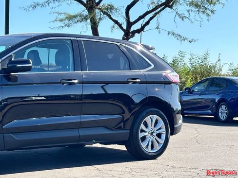 Used 2023 Ford Edge Titanium AWD/4WD image 8