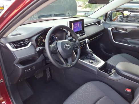 Used 2024 Toyota RAV4 XLE AWD/4WD image 12