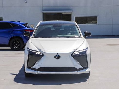 Used 2023 Lexus RZ 450e Premium w/ Technology Package AWD/4WD image 2