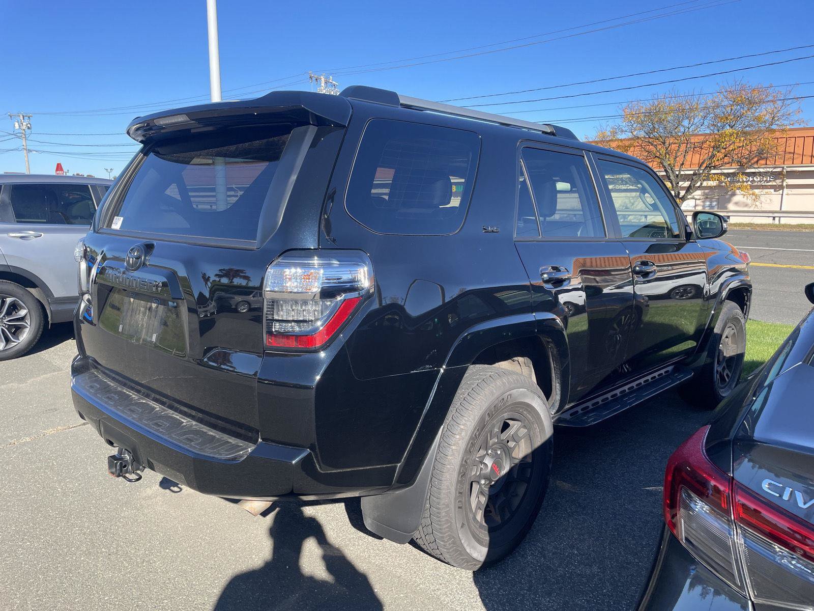 Used 2024 Toyota 4Runner SR5 Premium w/ Moonroof Package AWD/4WD image 4